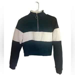 Womens dark green and white striped cropped pullover top-S